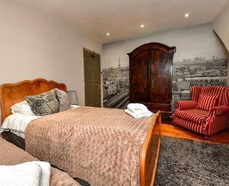 Quirky 4 Bedroom Apartment With Terrace Cardiff Buitenkant foto