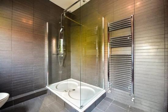Quirky 4 Bedroom Apartment With Terrace Cardiff Buitenkant foto